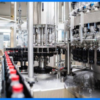 江蘇灌裝機: 果汁飲料灌裝機生產(chǎn)線設(shè)備介紹